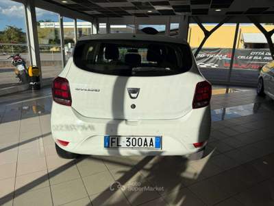 Dacia Sandero Sandero II 2017 0.9 tce turbo Ambiance Gpl s Bianco usata Foligno