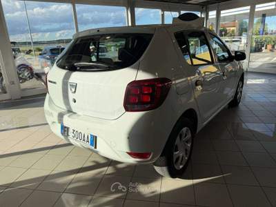 Dacia Sandero Sandero II 2017 0.9 tce turbo Ambiance Gpl s Bianco usata Foligno