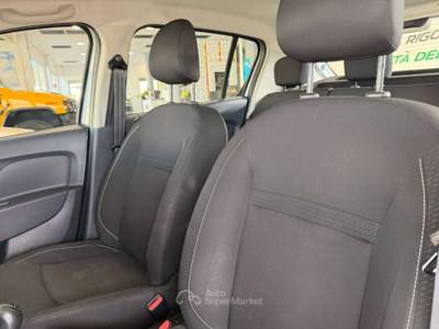 Dacia Sandero Sandero II 2017 0.9 tce turbo Ambiance Gpl s Bianco usata Foligno