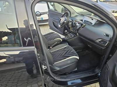Lancia Ypsilon Ypsilon III  1.2 Opening edition 69cv NEOPATENTATI OK Nero usata Milano