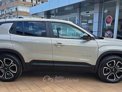 Jeep Avenger BEV 156cv Summit Beige usata Casoria