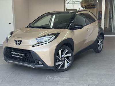 Toyota Aygo X 1.0B (72 CV) Lounge Beige usata Gardolo