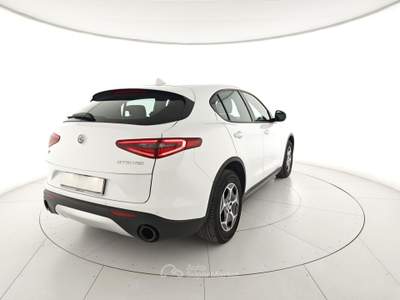 Alfa Romeo Stelvio 2.2 Turbodiesel 190 CV AT8 Q4 Business Bianco usata Capua