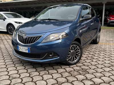 Lancia Ypsilon 1.0 FireFly 70cv Hybrid Gold Plus Blu/Azzurro usata Firenze