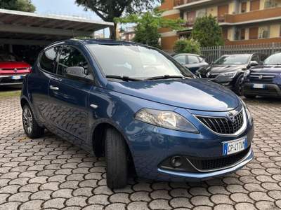 Lancia Ypsilon 1.0 FireFly 70cv Hybrid Gold Plus Blu/Azzurro usata Firenze