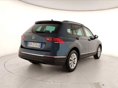 Volkswagen Tiguan II 2021 2.0 tdi Life 150cv dsg Blu/Azzurro usata Caserta