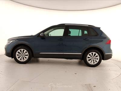 Volkswagen Tiguan II 2021 2.0 tdi Life 150cv dsg Blu/Azzurro usata Caserta
