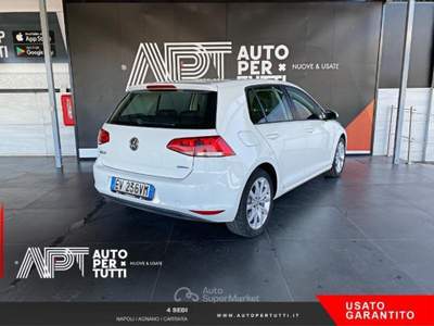 Volkswagen Golf Golf 1.6 tdi Trendline 5p Bianco usata Marano di Napoli