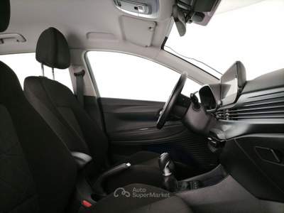 Hyundai Bayon 1.0 t-gdi 48V Xclass imt Verde usata Roma