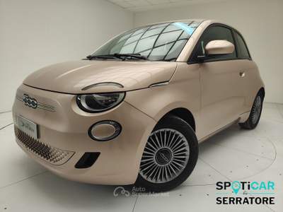 Fiat 500 La Nuova Nuova Hatchback My23 La Nuova - 320 Berlina Lilla usata Erba