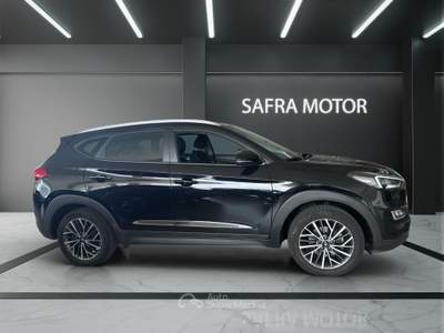 Hyundai Tucson 1.6 CRDi 48V 2wd 115cv Xline Nero usata Rende