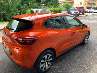 Renault Clio 65 CV BENZINA NEOPATENTATI Arancione usata Castelli Calepio