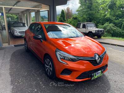 Renault Clio 65 CV BENZINA NEOPATENTATI Arancione usata Castelli Calepio