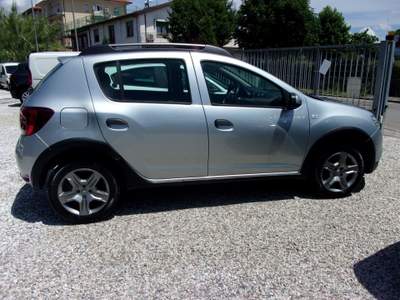 Dacia Sandero Stepway 1.5 Blue dCi 95CV 15th Anniversary Argento usata Montecatini-Terme