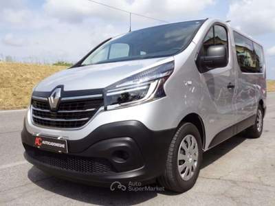 Renault Trafic 2.0dci 8p. Passo Corto GARANZIA,km certificati REN Argento usata CADONEGHE