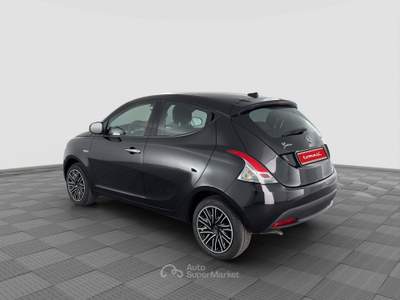 Lancia Ypsilon Ypsilon 1.0 FireFly 5 porte S&S Hybrid Silver Nero usata Parma