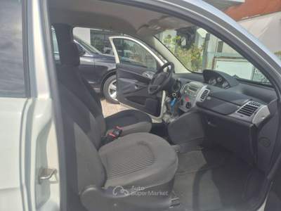 Lancia Ypsilon Ypsilon II 2011 1.3 mjt 16v Diva E5 Bianco usata Fosso ghiaia