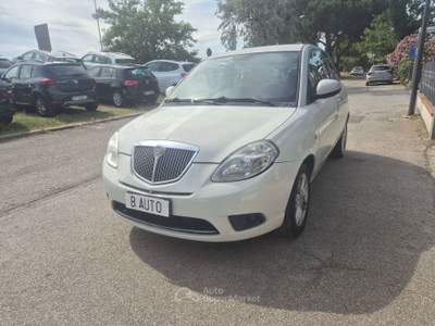Lancia Ypsilon Ypsilon II 2011 1.3 mjt 16v Diva E5 Bianco usata Fosso ghiaia