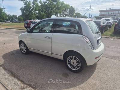 Lancia Ypsilon Ypsilon II 2011 1.3 mjt 16v Diva E5 Bianco usata Fosso ghiaia