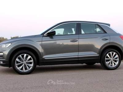 Volkswagen T-Roc *Bicolore *Luci Ambiente Grigio usata Monteroni di Lecce