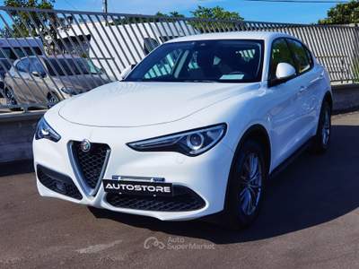 Alfa Romeo Stelvio 2.2 TD 190 CV AT8 Q4 Business Bianco usata Galatina