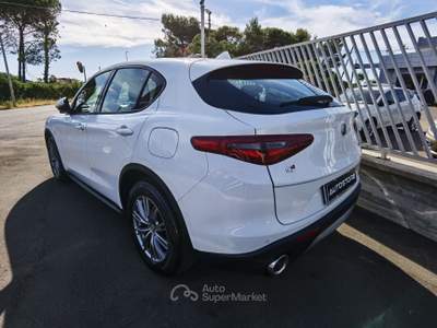 Alfa Romeo Stelvio 2.2 TD 190 CV AT8 Q4 Business Bianco usata Galatina