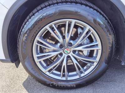 Alfa Romeo Stelvio 2.2 TD 190 CV AT8 Q4 Business Bianco usata Galatina