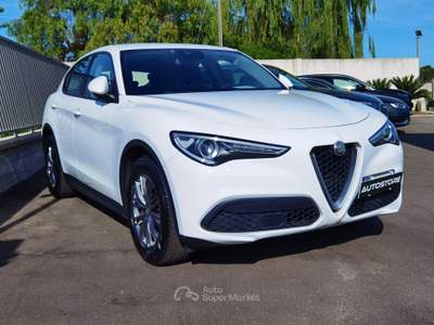 Alfa Romeo Stelvio 2.2 TD 190 CV AT8 Q4 Business Bianco usata Galatina