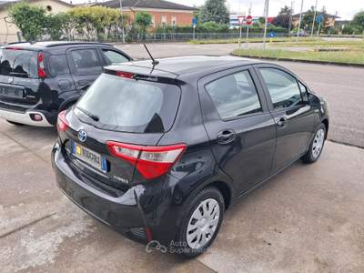 Toyota Yaris unico proprietario Nero usata Guidizzolo
