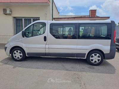 Renault Trafic T29 2.0 dCi/115 PL-TN Passenger Pack Argento usata Presicce-Acquarica