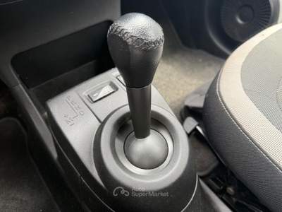 Renault Twingo 1.0 benzina C automatico Intens Limited Bianco usata Roma
