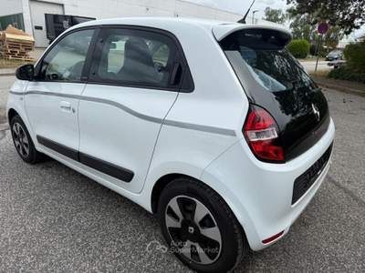 Renault Twingo 1.0 benzina C automatico Intens Limited Bianco usata Roma