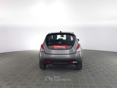 Lancia Ypsilon Ypsilon 1.0 FireFly 5 porte S&S Hybrid Silver Grigio usata Parma