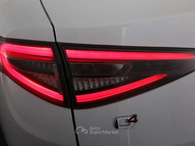 Alfa Romeo Stelvio Stelvio 2.2 Turbodiesel 210 CV AT8 Q4 Ti Bianco usata Parma