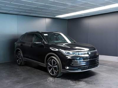 Volkswagen Tiguan Tiguan 1.5 etsi Elegance 150cv dsg Nero usata Piombino Dese