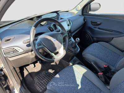Lancia Ypsilon Ypsilon 1.0 FireFly 5 porte S&S Hybrid Gold Grigio usata Parma
