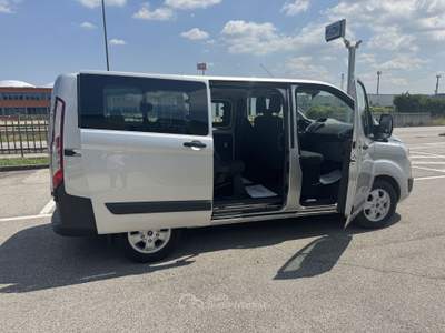 Ford Transit Custom Combi Trend 2.0 TDCi 130CV Manuale Passo Corto 9 posti Argento usata Crocetta del Montello