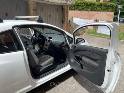 Opel Corsa Van Bianco usata Sovicille