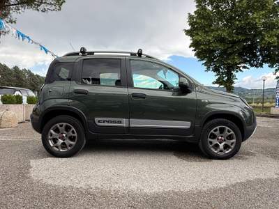 Fiat Panda " UNA BOMBA " Cross 1.3 MJT 4x4 + GANCIO Oro usata Assisi