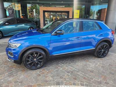 Volkswagen T-Roc T-ROCK SPORT TECNOLOGY 15TSI 150CV DSG AUTOM Blu/Azzurro usata Tivoli