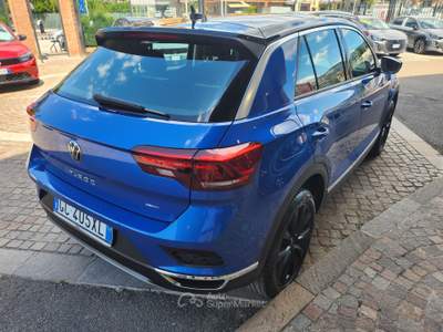 Volkswagen T-Roc T-ROCK SPORT TECNOLOGY 15TSI 150CV DSG AUTOM Blu/Azzurro usata Tivoli