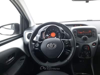 Toyota Aygo Miglior prezzo garantito e consegna in pochi giorni Bianco usata Reggio nell'Emilia