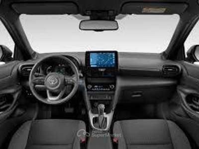 Toyota Yaris Cross PARI NUOVO usata Orte