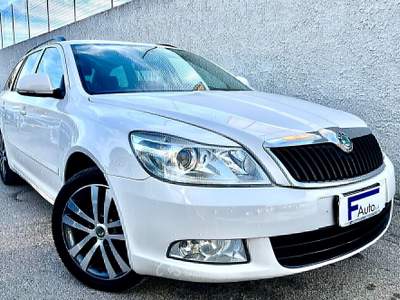 Skoda Octavia CR F.AP. Wagon Elegance Bianco usata San Michele Salentino