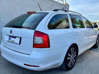 Skoda Octavia CR F.AP. Wagon Elegance Bianco usata San Michele Salentino