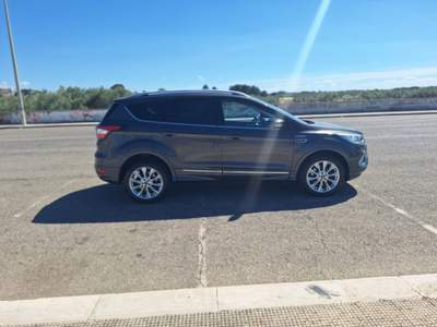 Ford Kuga 4WD Powershift Vignale 2019 Grigio usata Barletta