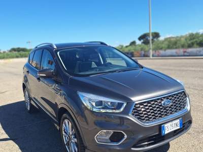 Ford Kuga 4WD Powershift Vignale 2019 Grigio usata Barletta