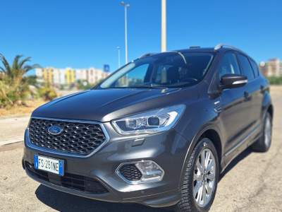 Ford Kuga 4WD Powershift Vignale 2019 Grigio usata Barletta