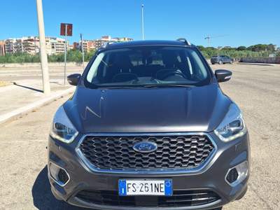 Ford Kuga 4WD Powershift Vignale 2019 Grigio usata Barletta