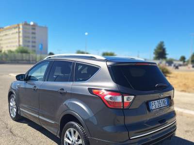 Ford Kuga 4WD Powershift Vignale 2019 Grigio usata Barletta